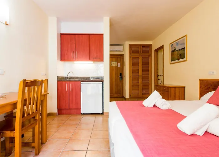 Apartamentos Casa Maria San Antonio 