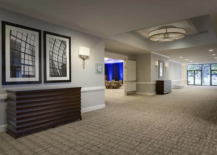 Dallas-Addison Marriott Quorum By The Galleria