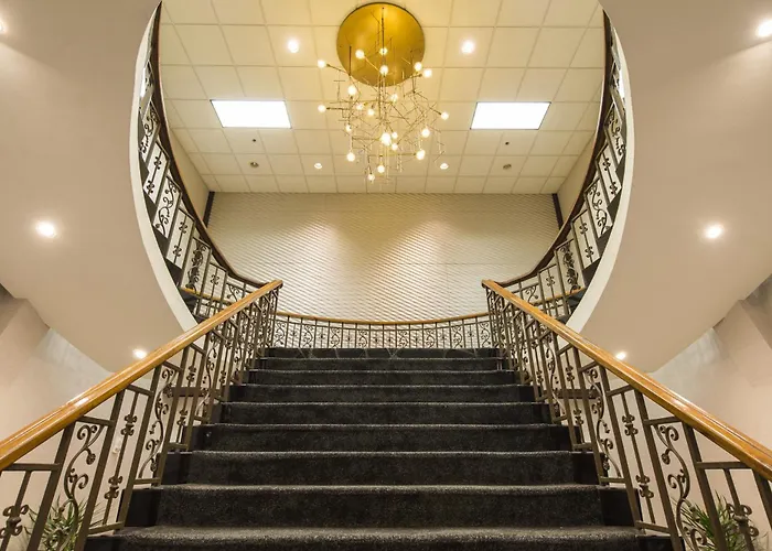 The Madison Concourse Hotel