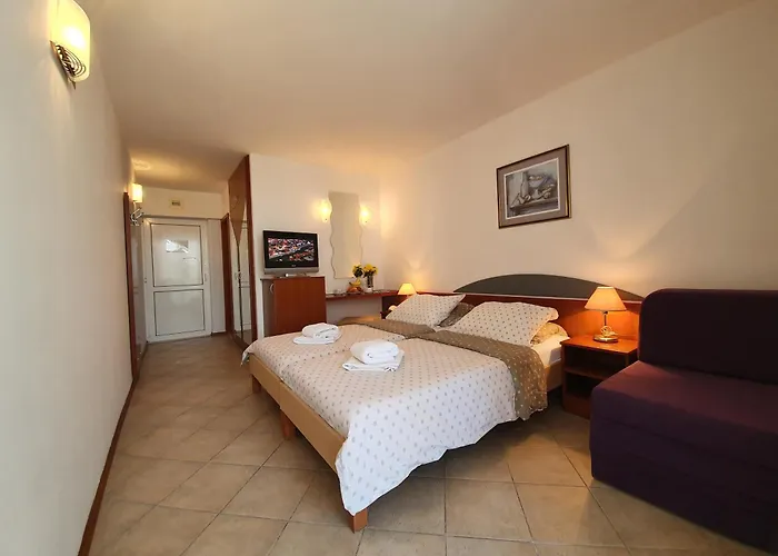 Tourist Settlement Brzet Hotel Omis